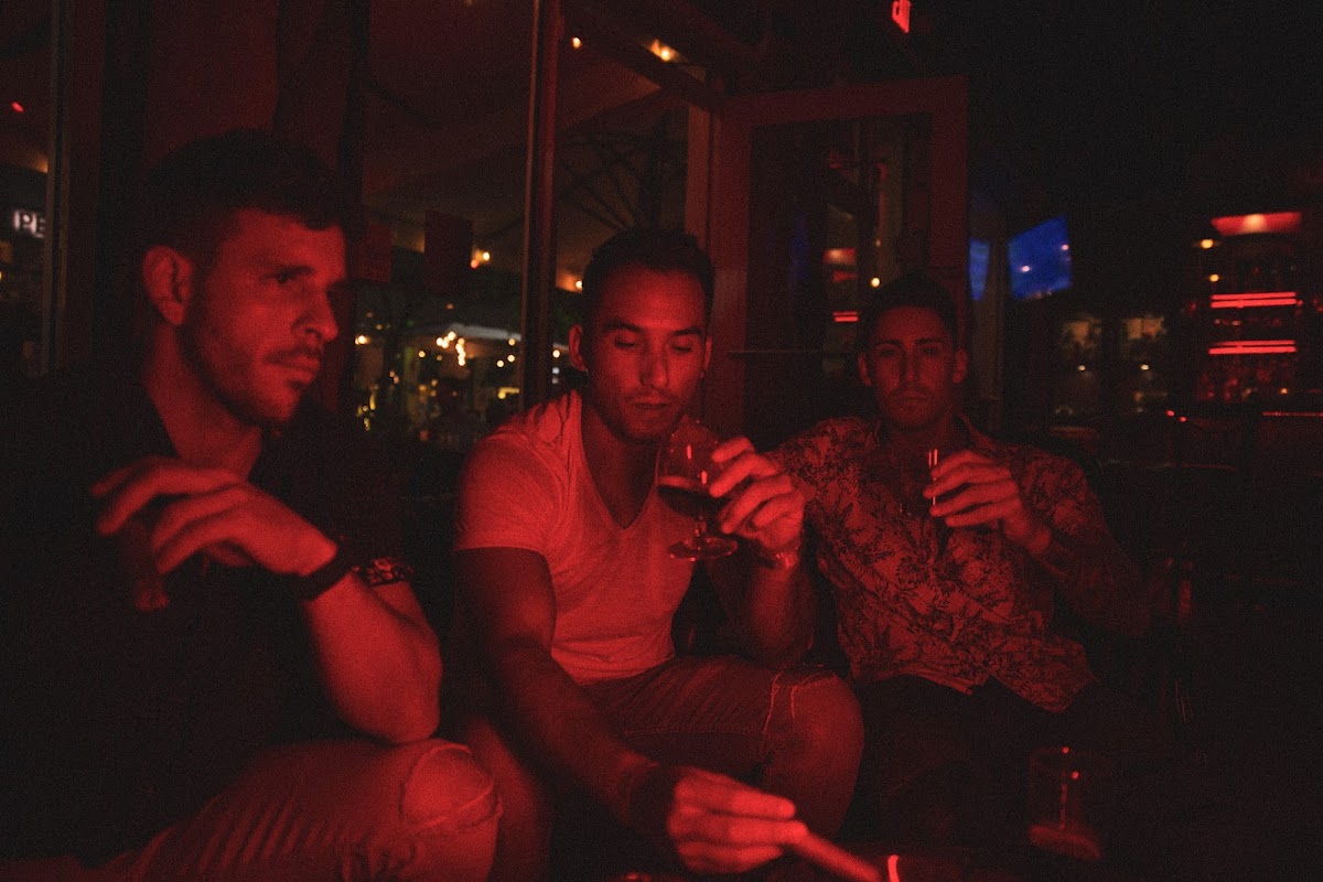 Española Cigar Bar & Lounge photo 3