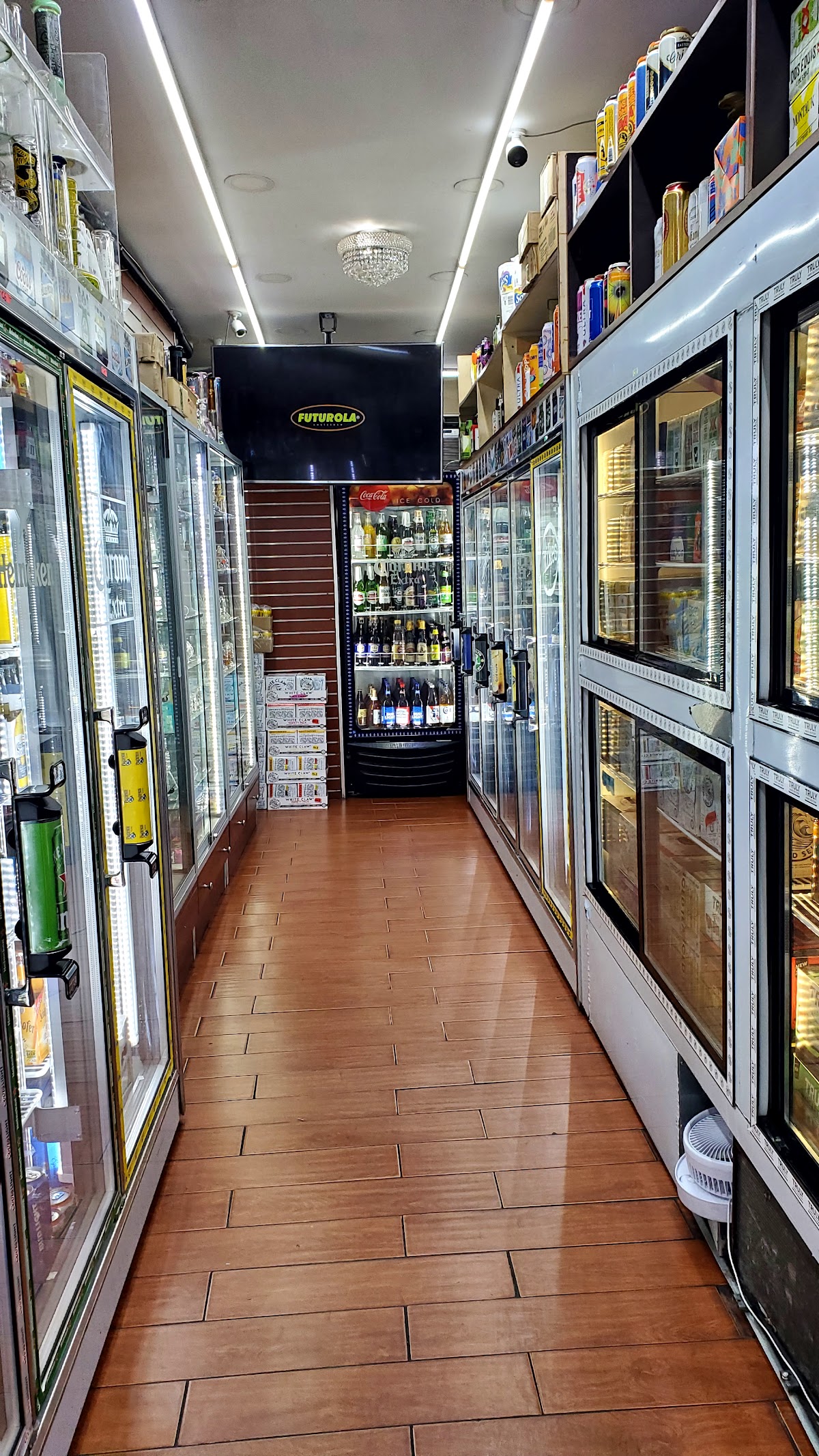 Ave B Beer & Cigars photo 2